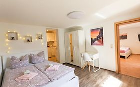 B3 - Urlaubsmagie Kleine Wohnung für 4P direkt am Wanderweg mit eigener Terrasse